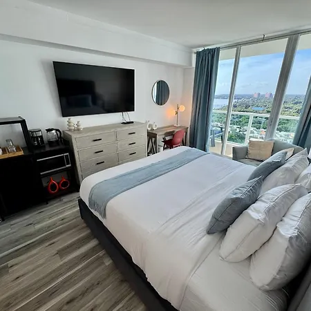 Appartamento Balcony Ocean View ! Pool - Wifi - Gym - Parking